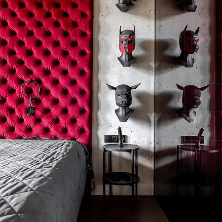 69 Fetish With Free Underground Parking Appartement *