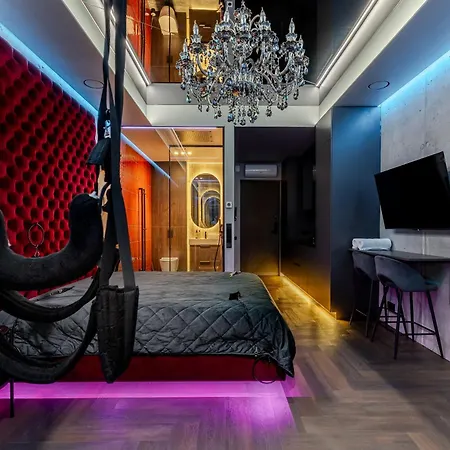 69 Fetish With Free Underground Parking Διαμέρισμα *
