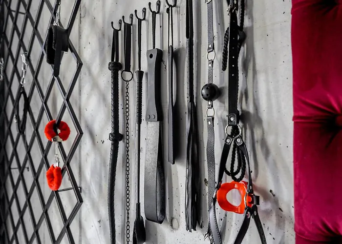 69 Fetish With Free Underground Parking Apartmán *