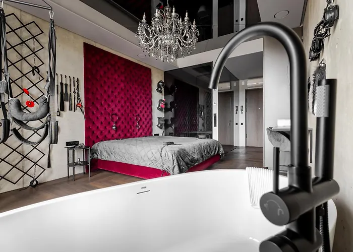 69 Fetish With Free Underground Parking Apartmán Kaunas